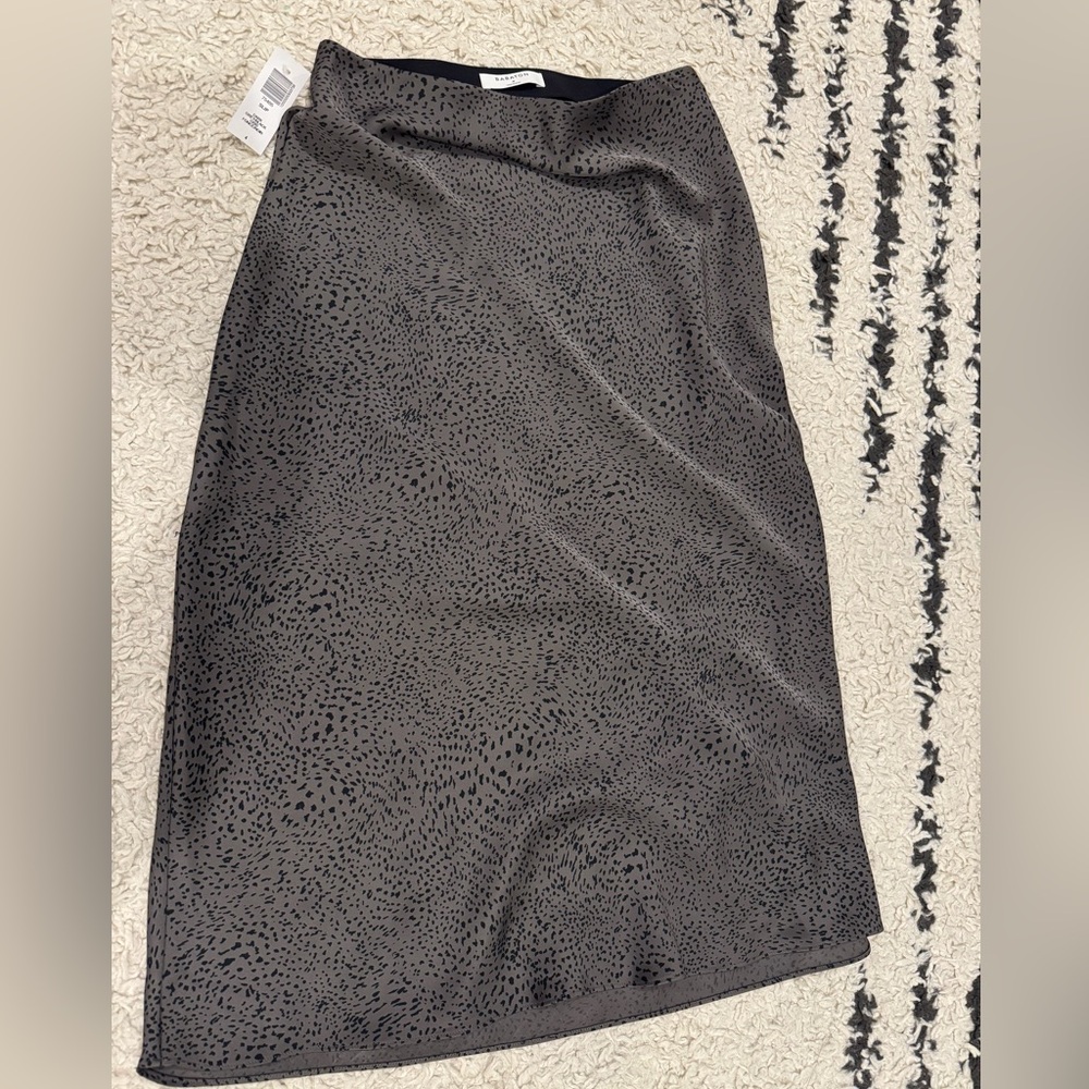 Aritzia New Babaton silk midi skirt